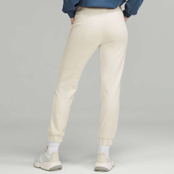 ⚡️SOLD⚡️ lululemon 2022 softstream relaxed high rise pant - Picture 2 of 9